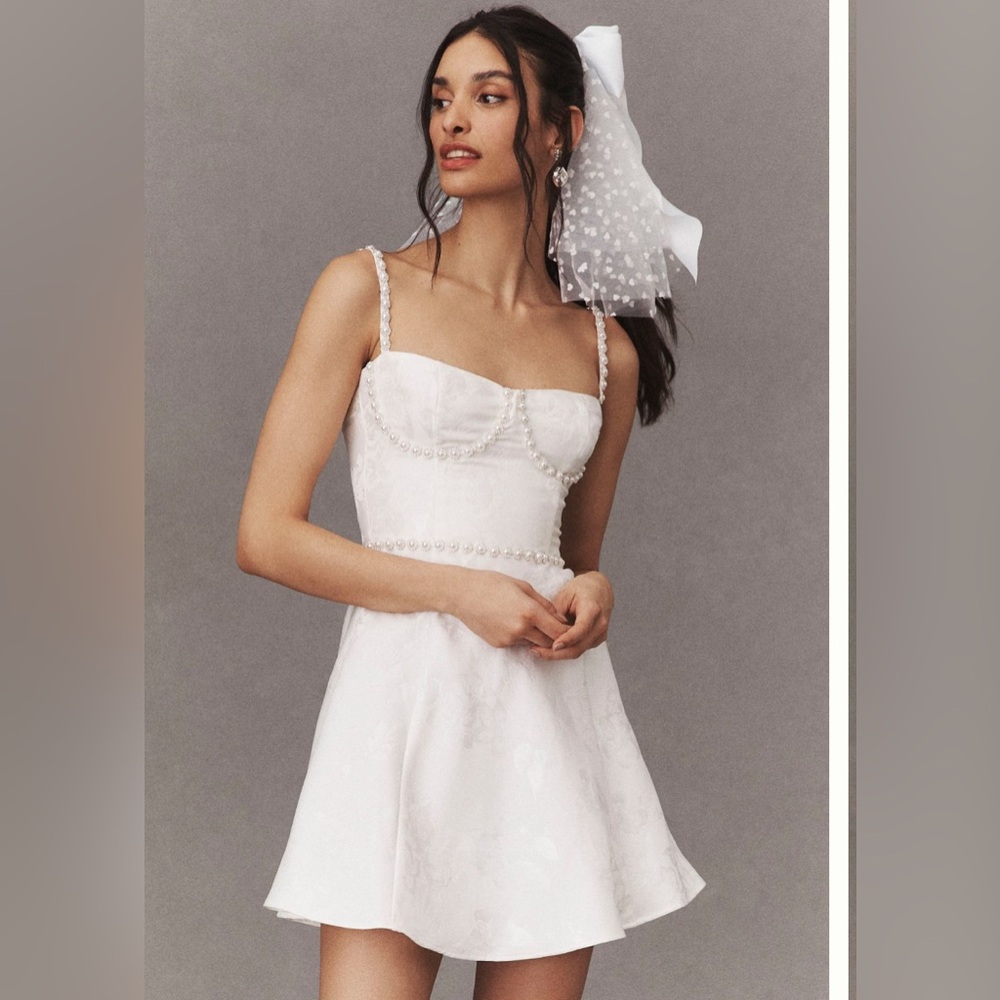 NEW V. Chapman white mini dress size 10